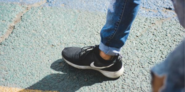 Foot drop treatment physical therapy exercises supporting safer walking – Cadense adaptive trainers for foot drop and mobility support