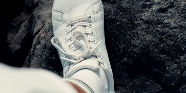 What Is Foot Drop in Multiple Sclerosis and How Supportive Footwear Can Help – Cadense adaptive trainers for foot drop