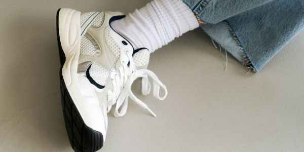 Top features in trainers to wear with AFO braces – Cadense adaptive trainers designed for comfort, stability, and everyday mobility.